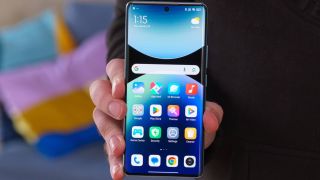 Redmi Note 14 Pro 4G rẻ hơn iPhone 11 tới 2 triệu, trang bị xịn sò hơn hẳn, xứng là vua 4G tầm trung