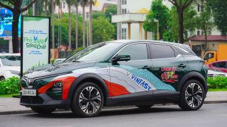 Gia đình trẻ thích VinFast VF 6 vì ngập tràn công nghệ nhưng giá sau ưu đãi còn thấp hơn A-SUV