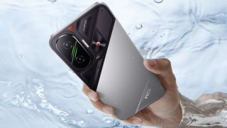 Vua pin trâu tầm trung POCO F7 ra mắt: Thiết kế ‘chặt đẹp’ iPhone 16, camera xịn như Galaxy S25