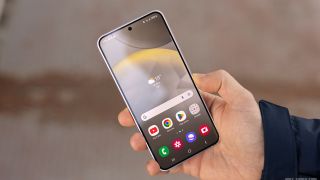 Đây là chiếc flagship Android chỉ hơn 14 triệu, AI xịn như Galaxy S25 Ultra ăn đứt iPhone 16 Pro Max