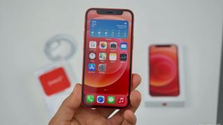 iPhone 12 Mini đang là vua giá trị trong tầm tiền, chỉ 4 triệu, ăn đứt iPhone 11, Galaxy A56 lép vế
