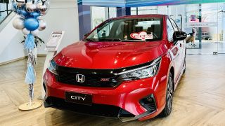 Honda City đe nẹt Hyundai Accent và Toyota Vios bằng mức giá lăn bánh ‘cực mềm’ đầu tháng 7/2025