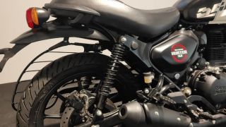 Ra mắt ‘huyền thoại côn tay’ Anh Quốc ra mắt với giá cực rẻ, trang bị vượt xa Yamaha Exciter 155 VVA