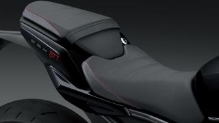 Suzuki ra mắt ‘chiến thần côn tay’ mới chất hơn Honda Winner X và Exciter, có phanh ABS, giá hấp dẫn