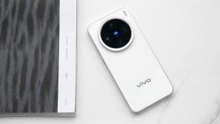 Ông hoàng Android Vivo X300 Pro mini 'nhỏ con' nhưng đủ sức đè bẹp hết các đối thủ!
