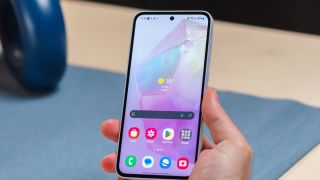 Galaxy A35 5G giá 8 triệu, bản sao giá rẻ của Galaxy S25 với AI thông minh vượt iPhone 16