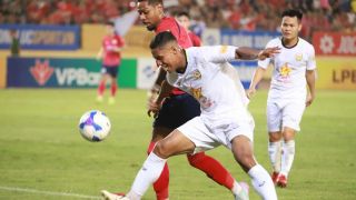 Ngựa ô V.League dằn mặt, thương vụ chiêu mộ sao Việt kiều của CLB CAHN đổ bể