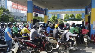 Giá xăng dầu hôm nay 24/7: Trong nước tiếp tục tăng từ chiều nay?