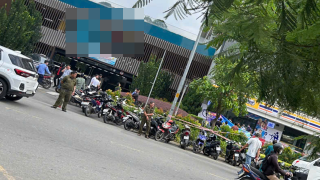Người dân tá hỏa phát hiện người đàn ông gục tử vong trước cửa hàng tiện lợi, cơ thể có những dấu hiệu bất thường