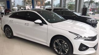Giá xe Kia K5 lăn bánh đầu tháng 8/2025 kèm ưu đãi khủng, ‘đè bẹp’ Toyota Camry không phải việc khó