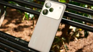 Vua pin trâu tầm trung Realme P4 Pro ra mắt: Màn hình 144Hz đỉnh cao, AI thông minh đe nẹt Galaxy A56 5G