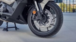 Honda chính thức ra mắt xe tay ga 'át chủ bài' mới xịn hơn cả SH: Có ABS 2 kênh, màn TFT, giá dễ mua