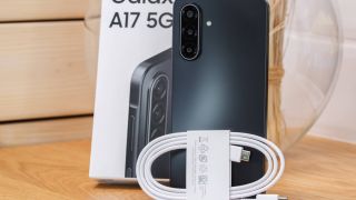 Mở hộp, trên tay Galaxy A17 5G: Vua 5G tầm trung thế hệ mới, màn hình mượt hơn iPhone 16