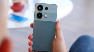 Vua hiệu năng 4G Redmi Note 13 Pro 4G rẻ như rau, camera 200MP, sạc 67W áp đảo Galaxy S25 Ultra