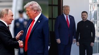 Ông Trump tiết lộ Nga đồng ý bảo đảm an ninh cho Ukraine, úp mở kế hoạch họp Putin - Zelensky giữa lúc chiến sự
