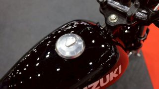 Suzuki chính thức ra mắt ‘huyền thoại côn tay’ 113cc mới giá 21 triệu đồng: Hạ đo ván Honda Winner X