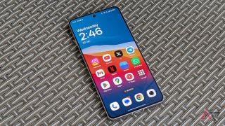 Quái vật Android đây rồi! Màn hình tần số quét khủng nhất từ trước đến nay với 165Hz, giá chỉ bằng nửa iPhone