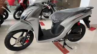 Bảng giá xe Honda Vision 2025 cuối tháng 8/2025 giảm cực mạnh: Rẻ hơn cả xe máy điện hút khách Việt