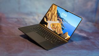 MacBook giảm giá hàng triệu đồng chào đón sinh viên mới, nhanh tay chốt lẹ cho con em mình!
