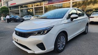Giá xe Honda City lăn bánh cuối tháng 8/2025 đang cực rẻ, hạ đo ván Toyota Vios và Hyundai Accent