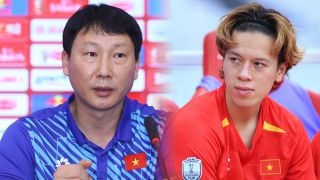 Ngôi sao Việt kiều lộ điểm yếu 'chí mạng', HLV Kim Sang-sik nhận cảnh báo trước ngày ĐT Việt Nam hội quân