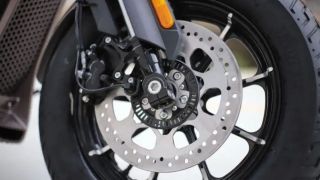 Tin xe 1/9: Ra mắt ‘vua côn tay’ mới giá 58 triệu đồng, ‘đè bẹp’ Yamaha Exciter và Honda Winner X