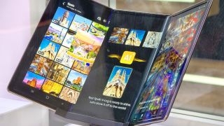 Samsung Galaxy Z TriFold: Siêu phẩm màn hình gập ba lần đầu hé lộ với loạt tính năng đột phá