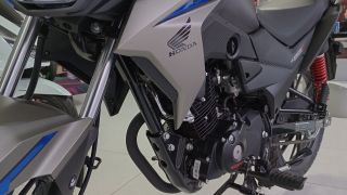 Tin xe máy 9/9: ‘Huyền thoại côn tay’ 125cc của Honda về đại lý giá 39 triệu đồng, hạ đo ván Exciter