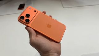 iPhone 17 Pro Max ra mắt với thiết kế lạ, trang bị vẫn mạnh như hổ, giá bán đốn tim người dùng