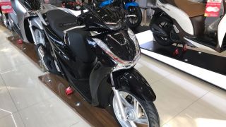 Bảng giá xe máy Honda tháng 9/2025 đồng loạt giảm mạnh: Khách Việt đổ xô mua SH và Vision vì quá rẻ