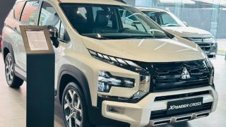 Giá Mitsubishi Xpander Cross lăn bánh giữa tháng 9/2025 cực rẻ, không mua lúc này thì đợi khi nào