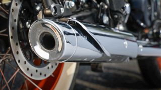 ‘Huyền thoại côn tay’ của Anh quốc chính thức ra mắt: Đẹp hơn hẳn Honda Winner R và Exciter, giá mềm