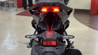 Tin xe máy 23/9: ‘Huyền thoại côn tay’ 125cc của Honda về đại lý giá 29 triệu đồng, đẹp hơn Winner R