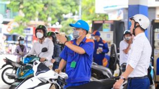 Giá xăng dầu hôm nay 23/9: Tiếp tục 'đi lùi' do nguồn cung đang chịu tác động mạnh