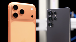 Test độ bền iPhone 17 Pro Max vỏ nhôm và Galaxy S25 Ultra vỏ Titanium: Kết quả bất ngờ!