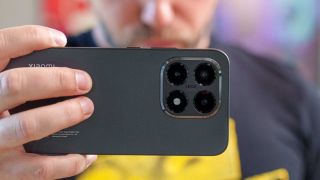Mở hộp, trên tay Xiaomi 15T: Giá mềm hơn iPhone 17, công nghệ mới ‘ăn đứt’ Galaxy S25