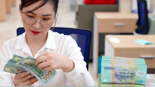 Lãi suất ngân hàng hôm nay 7/10: Ồ ạt tăng như ’vũ bão’, gửi tiền ở đâu nhận lãi cao nhất?