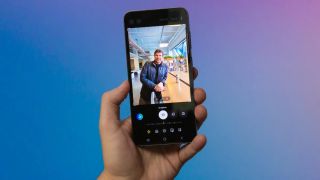 Galaxy S24 Plus giảm sâu như kho không 10 triệu, trang bị cực gắt AI xịn ăn đứt iPhone 17 Pro Max