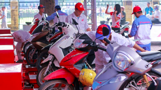 Honda Việt Nam hỗ trợ Khách hàng các tỉnh miền Bắc kiểm tra và thay dầu miễn phí xe hư hại do mưa lũ gây ra!