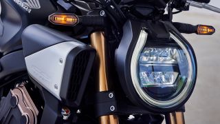 Tin xe máy 18/10: ‘Huyền thoại côn tay’ của Honda ra mắt, thiết kế chất hơn cả Winner R, giá hấp dẫn