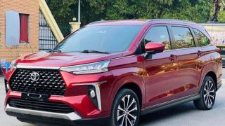 Giá lăn bánh Toyota Veloz Cross giảm mạnh giữa tháng 10/2025, quyết ‘soán ngôi’ Mitsubishi Xpander