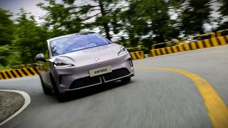 MG4 530 Smart Edition đổi sang pin CATL, tăng tầm hoạt động 530km - giá vẫn dưới 350 triệu đồng