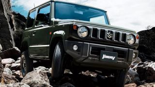 Từng bị chê vì ‘đắt mà chẳng có gì’, Suzuki Jimny lột xác nhờ mượn công nghệ từ Swift và thêm ADAS