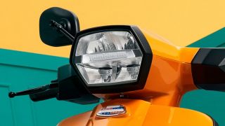 ‘Huyền thoại xe ga’ mới của Ý chính thức ra mắt: Thiết kế đẹp hơn cả Vespa, đả bại Honda SH, giá mềm