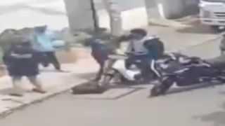 Clip 2 nam sinh bị thanh niên chặn đường đánh tới tấp bằng mũ bảo hiểm, xác định nguyên nhân ban đầu