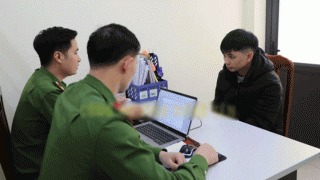 Vụ nam thanh niên tông thẳng xe vào đại úy bất chấp hiệu lệnh: Xót xa về tình hình cán bộ bị tông