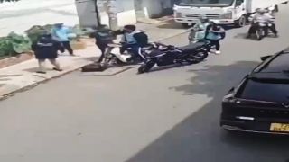Cái kết đắng cho thanh niên chở bạn gái chặn đường, đánh tới tấp 2 nam sinh trên đường, hé lộ nguồn cơn
