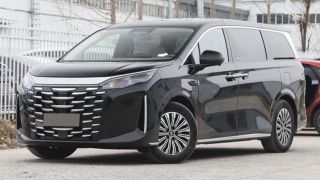 MPV gia đình mới ra mắt được ví như ‘Toyota Alphard giá rẻ’