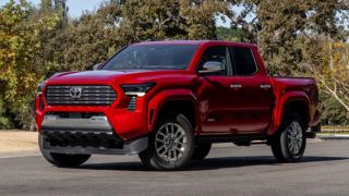 Bán tải mới nhà Toyota ‘đè bẹp’ Ford Ranger: Mạnh 326 mã lực, sức kéo hơn 2,7 tấn