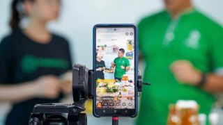 Dự thảo Luật Thương mại điện tử, livestream bán hàng có thể bị dừng ngay lập tức nếu vi phạm điều này